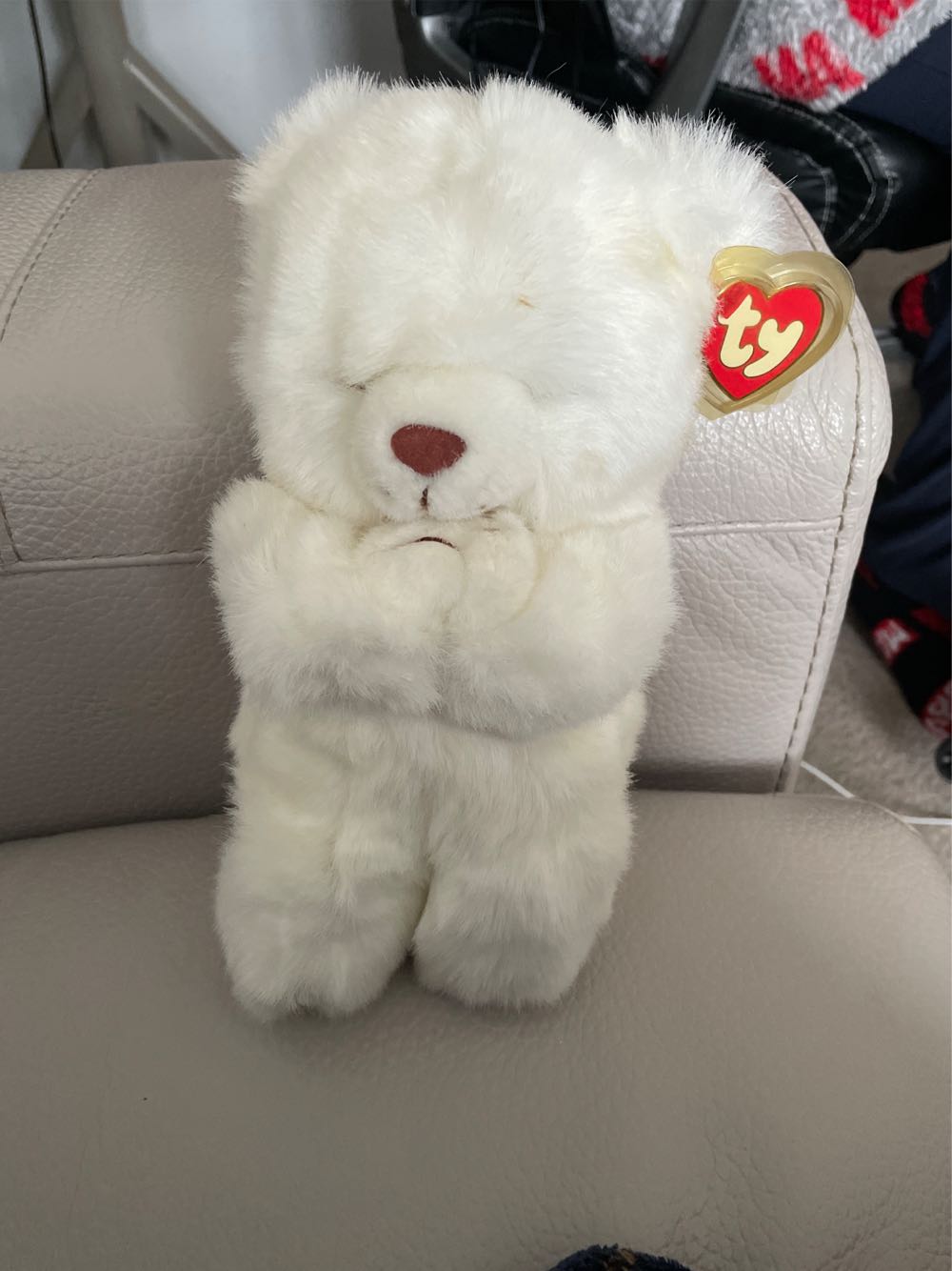FAITH the Praying Bear  plush collectible [Barcode 008421056002] - Main Image 3