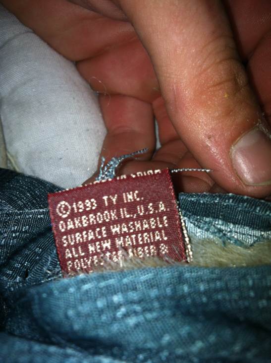 Dickens  plush collectible [Barcode 008421060382] - Main Image 2