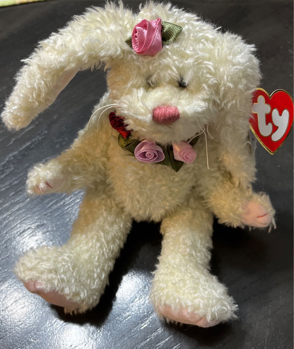 Rosalyne 🐇  (United States) plush collectible [Barcode 008421062119] - Main Image 4
