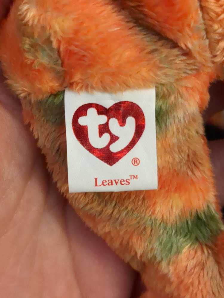 Leaves The Bear  plush collectible - Main Image 2