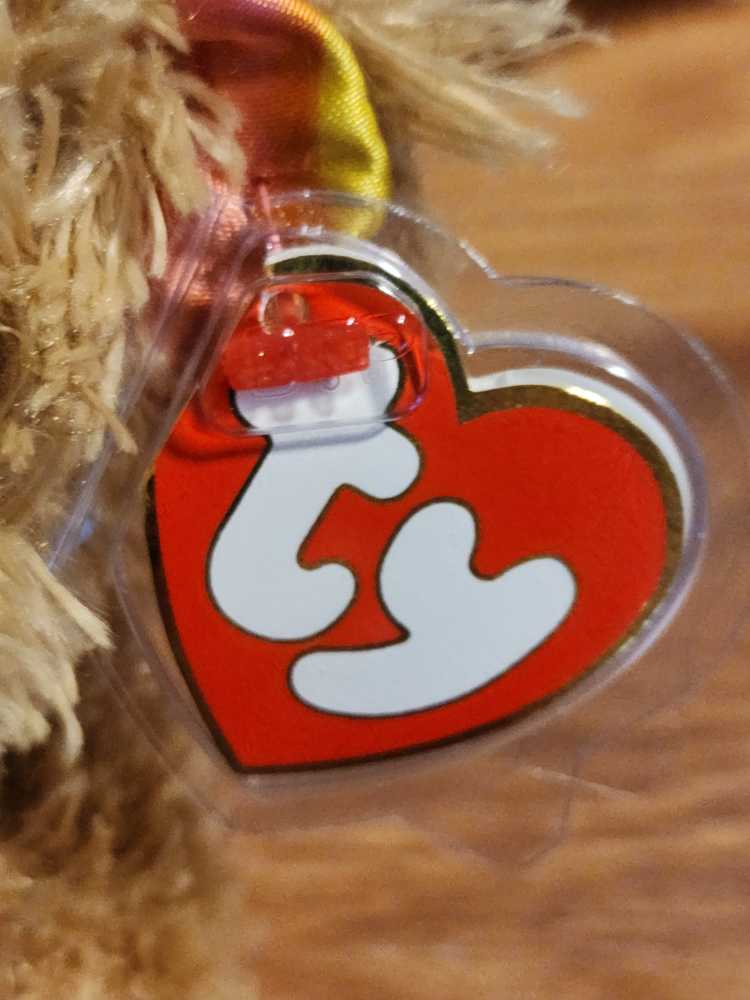 Carmichael  (China) plush collectible [Barcode 008421062829] - Main Image 2