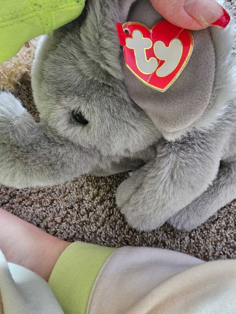 spout the elephant  plush collectible [Barcode 008421074266] - Main Image 3
