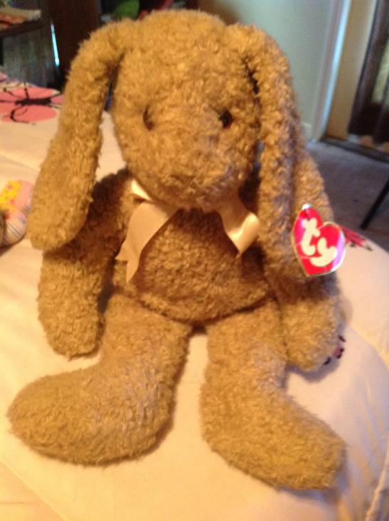 Curly Bunny  plush collectible [Barcode 008421080175] - Main Image 2