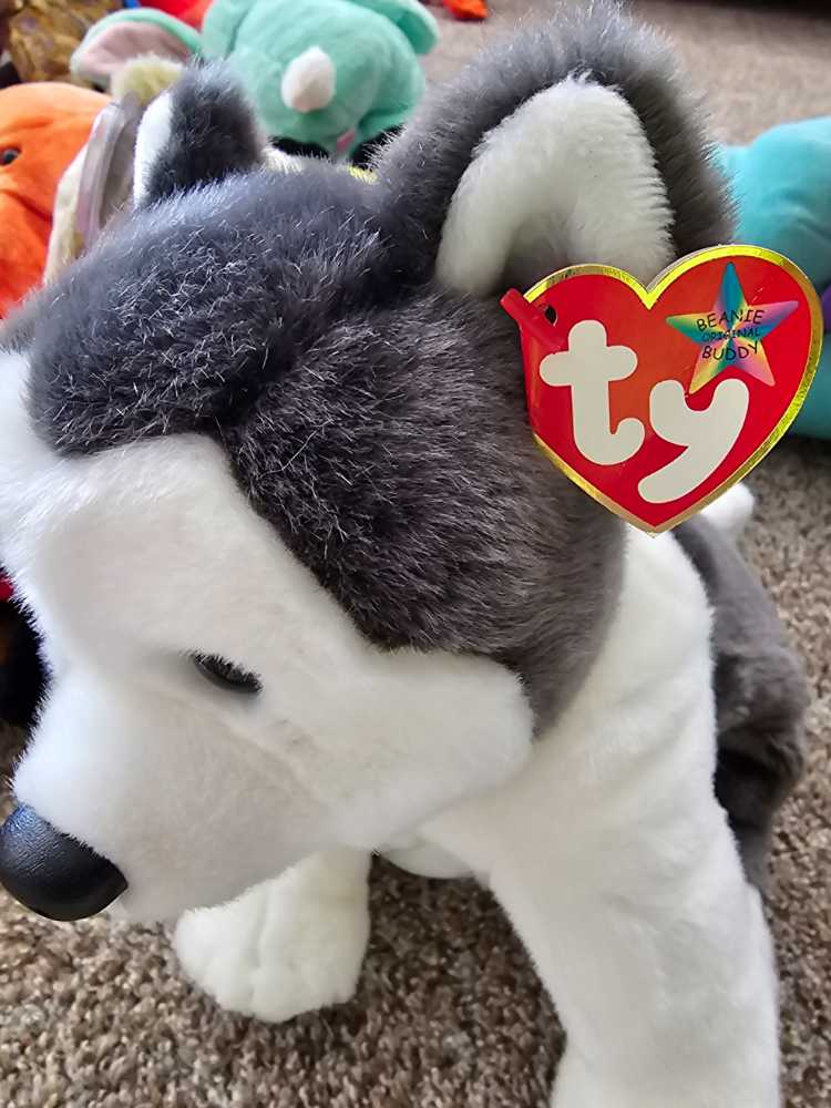 Nanook the Beanie Buddy  (United States) plush collectible [Barcode 008421093502] - Main Image 3