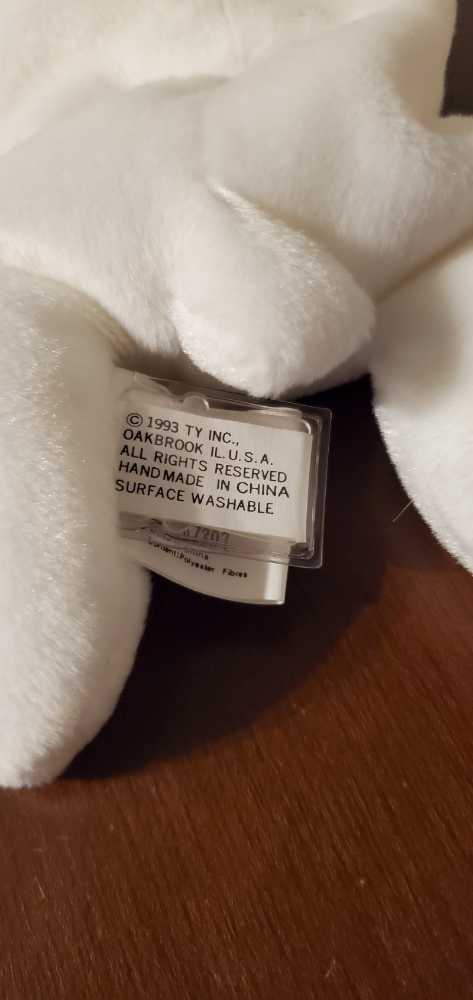 Chilly the Polar Bear  (United States) plush collectible - Main Image 3