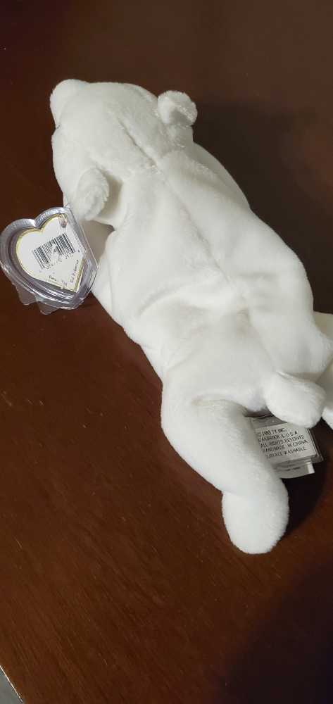 Chilly the Polar Bear  (United States) plush collectible - Main Image 4