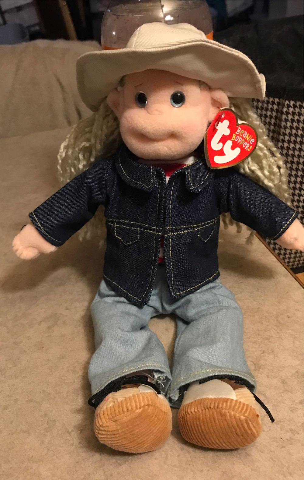 Lucky Lucy  plush collectible [Barcode 008421002290] - Main Image 2