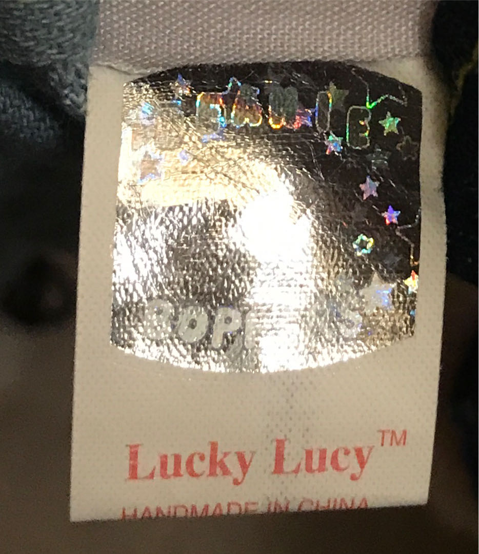 Lucky Lucy  plush collectible [Barcode 008421002290] - Main Image 4