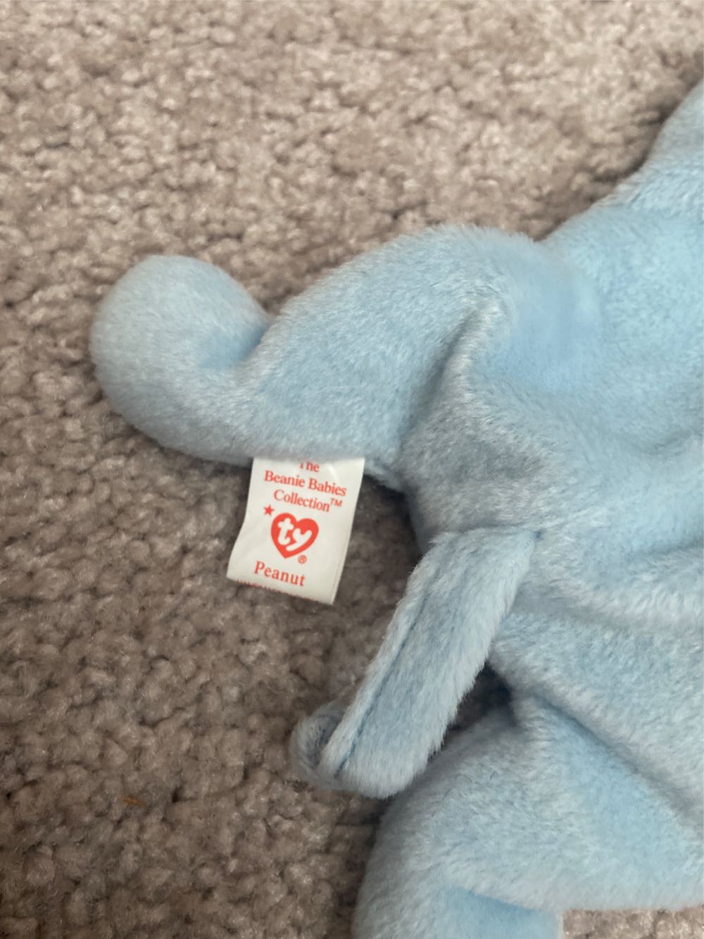 Peanut Light Blue  (United States) plush collectible - Main Image 4