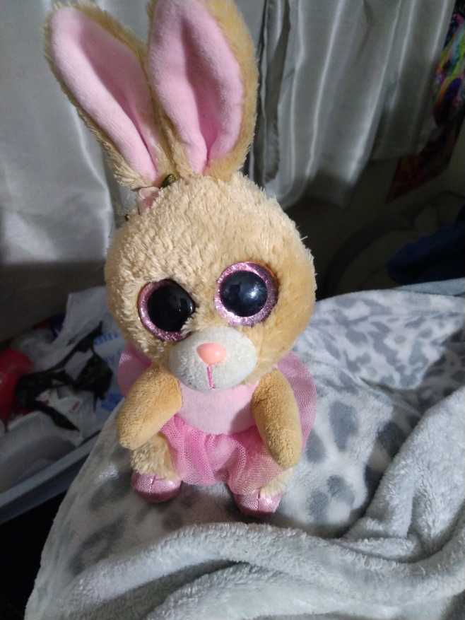 Twinkle Toes The Bunny  (United States) plush collectible - Main Image 2