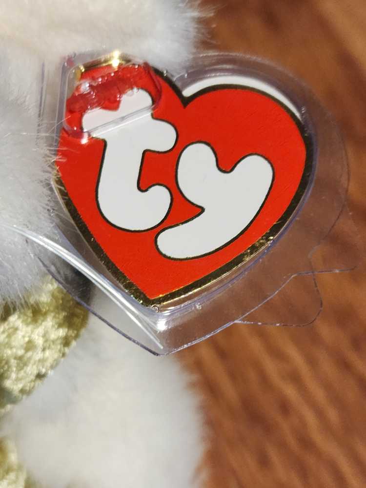 Katrina 8”  (United States) plush collectible [Barcode 008421060542] - Main Image 2