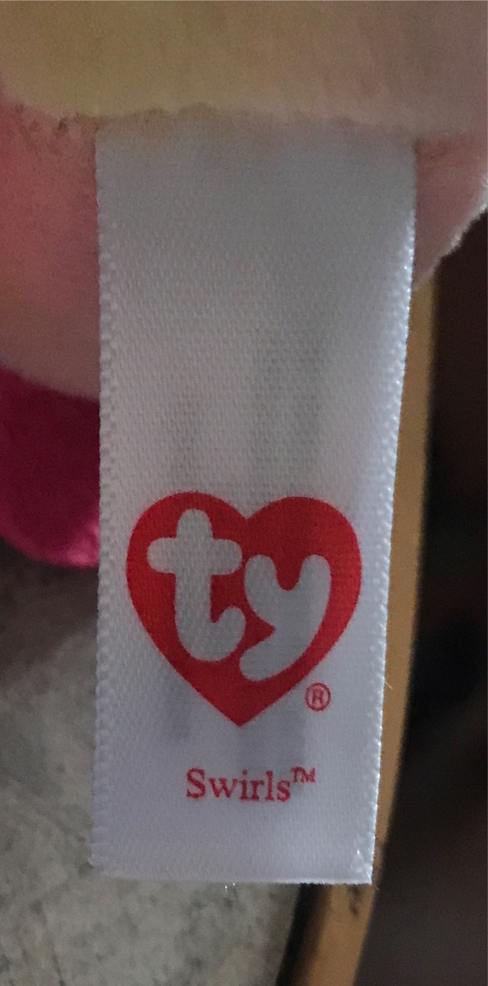 Swirls The Bunny (Basket Keyclip)  plush collectible [Barcode 008421350025] - Main Image 4