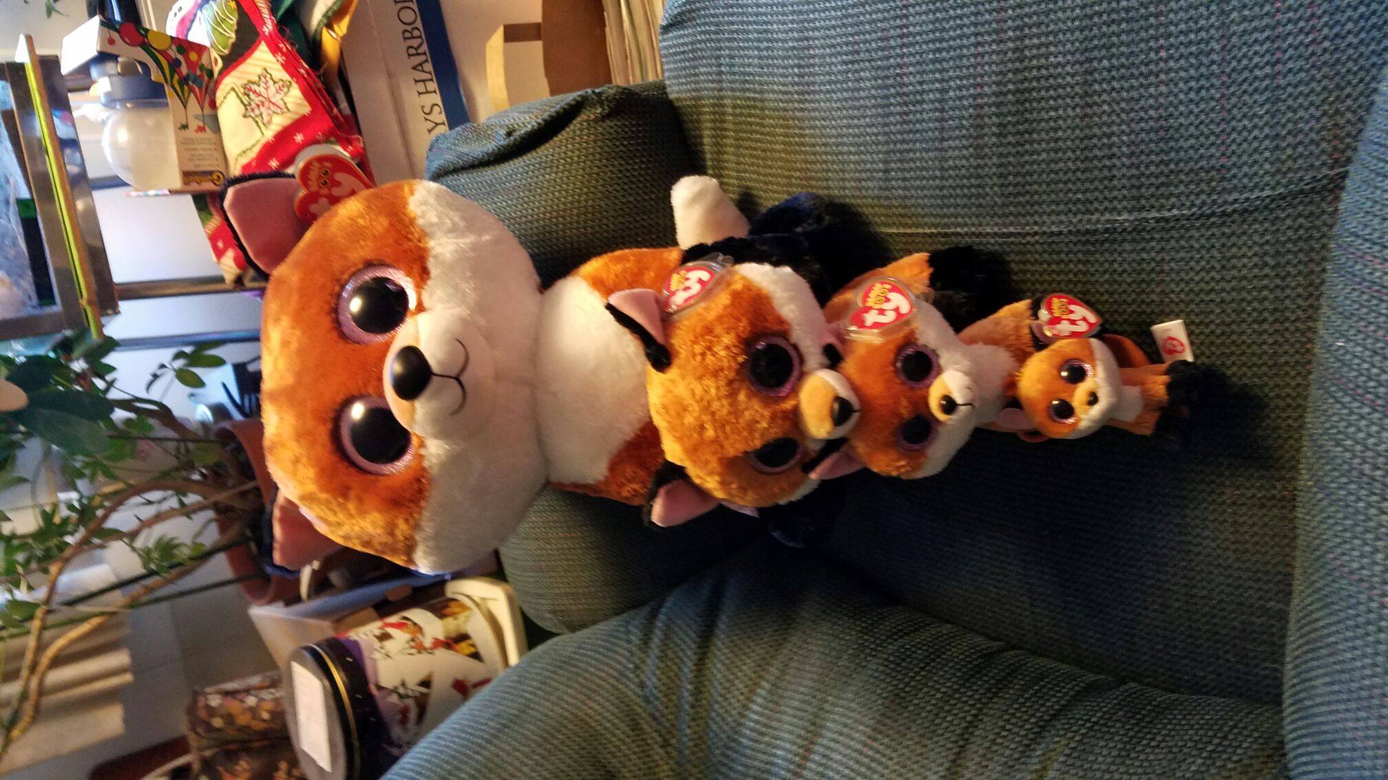 Slick  plush collectible [Barcode 008421368273] - Main Image 2