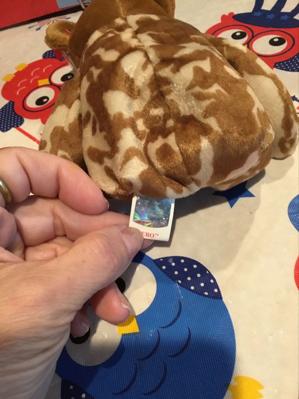 Hero The  Bear - U.K. Flag On Arm  (United Kingdom) plush collectible [Barcode 008421400133] - Main Image 3