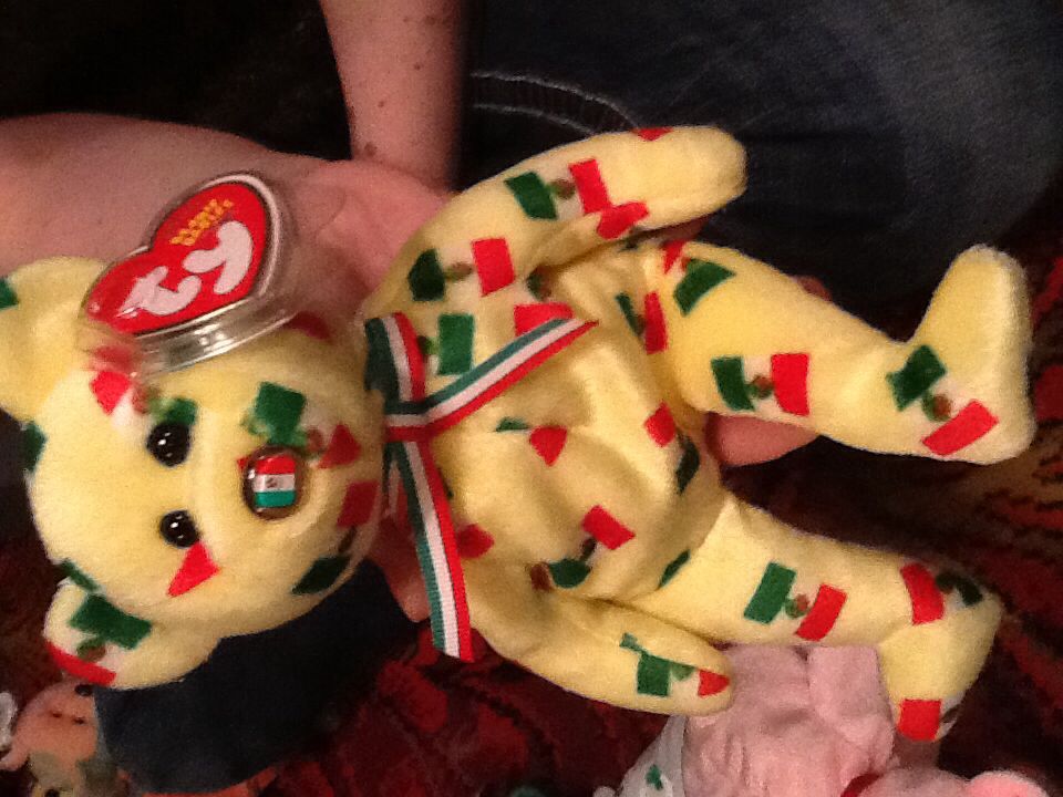 Piñata The Bear - Flag Nose  (Mexico) plush collectible [Barcode 008421400515] - Main Image 2