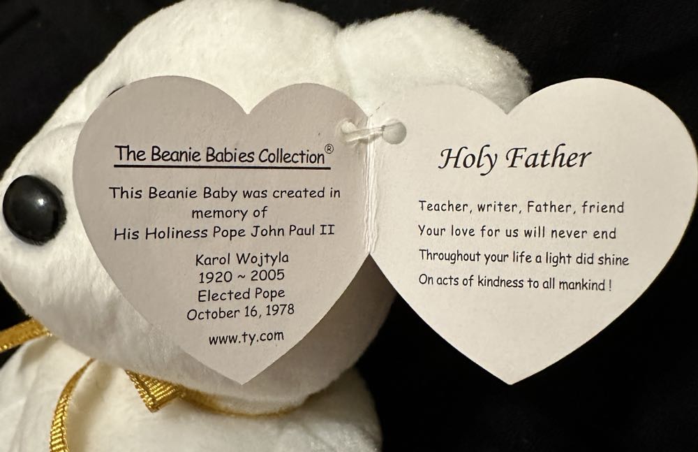 Holy Father The Bear  (Italy) plush collectible [Barcode 008421402656] - Main Image 3