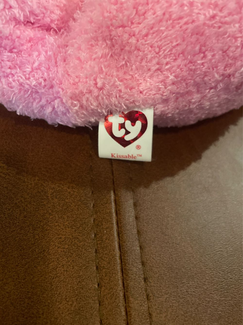 Kissable the Frog  (United States) plush collectible [Barcode 008421404704] - Main Image 3