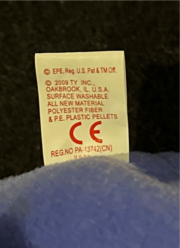 Elvis Presley Bear - Beanie Hawaii  plush collectible [Barcode 008421408047] - Main Image 4