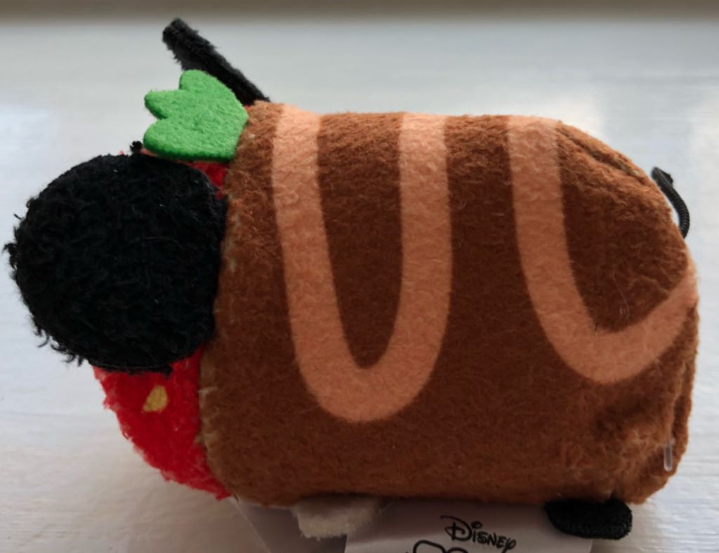 Valentines Day 2018: Mickey Mouse Tsum Tsum 3.5  plush collectible [Barcode 886144161278] - Main Image 2