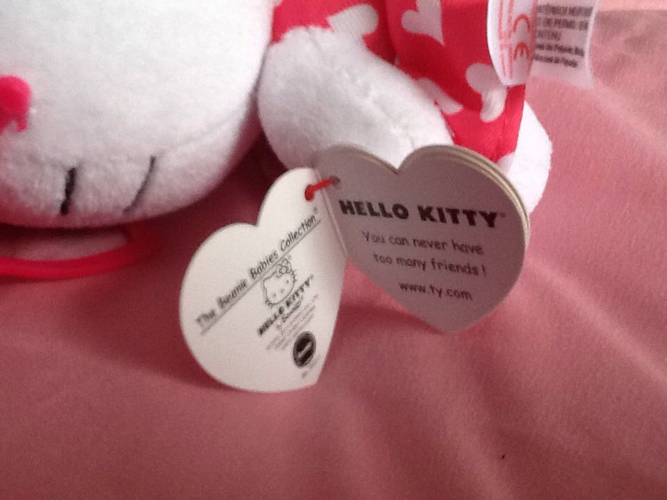 Hello Kitty Heart Shaped Glasses plush collectible - Main Image 2