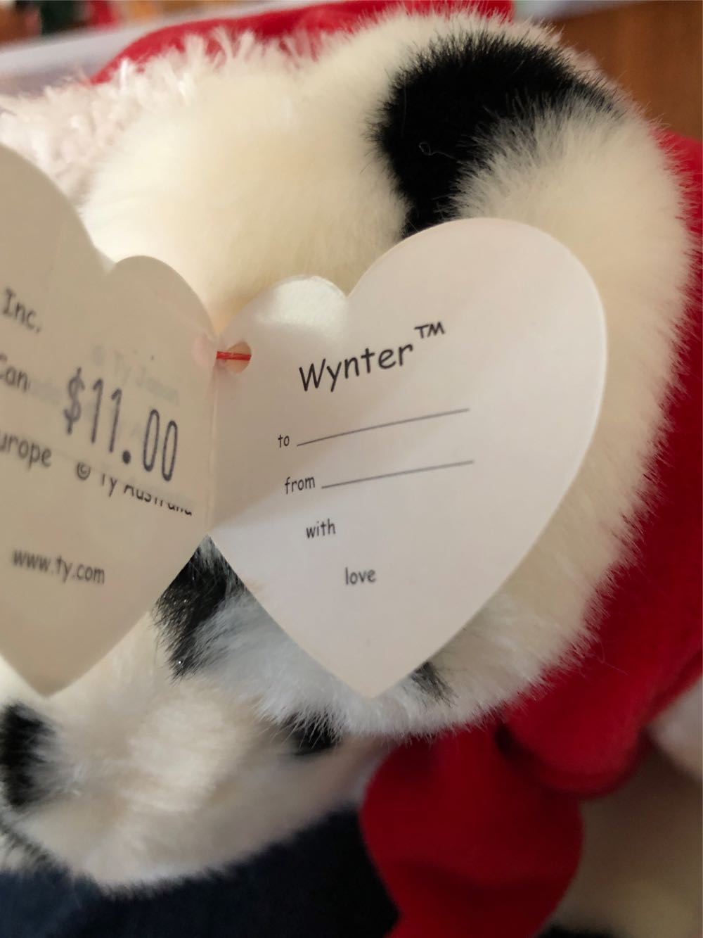 Classic - Wynter the dog  plush collectible [Barcode 008421020645] - Main Image 2