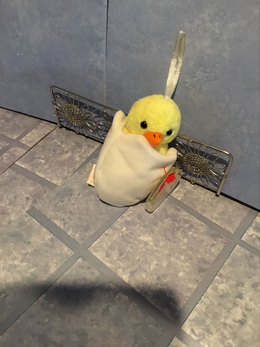 Eggbert The Chick - Basket Beanies - Easter  plush collectible [Barcode 008421035106] - Main Image 4