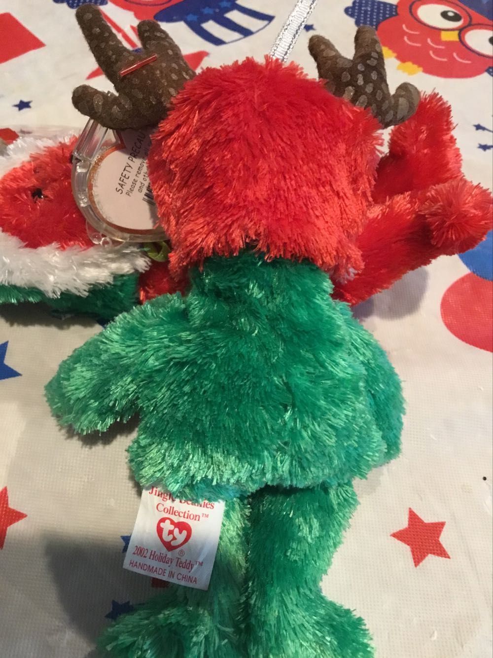 2002 Holiday Teddy - Jingle Beanies - Christmas  plush collectible [Barcode 008421035342] - Main Image 3