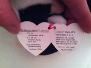 Daisy The Cow  (United States) plush collectible [Barcode 008421040063] - Main Image 2