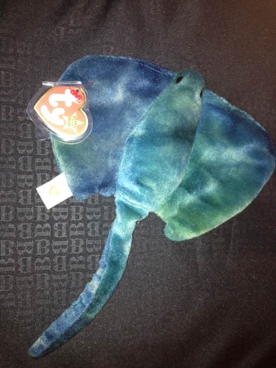 Sting the Stingray  plush collectible [Barcode 008421040773] - Main Image 2