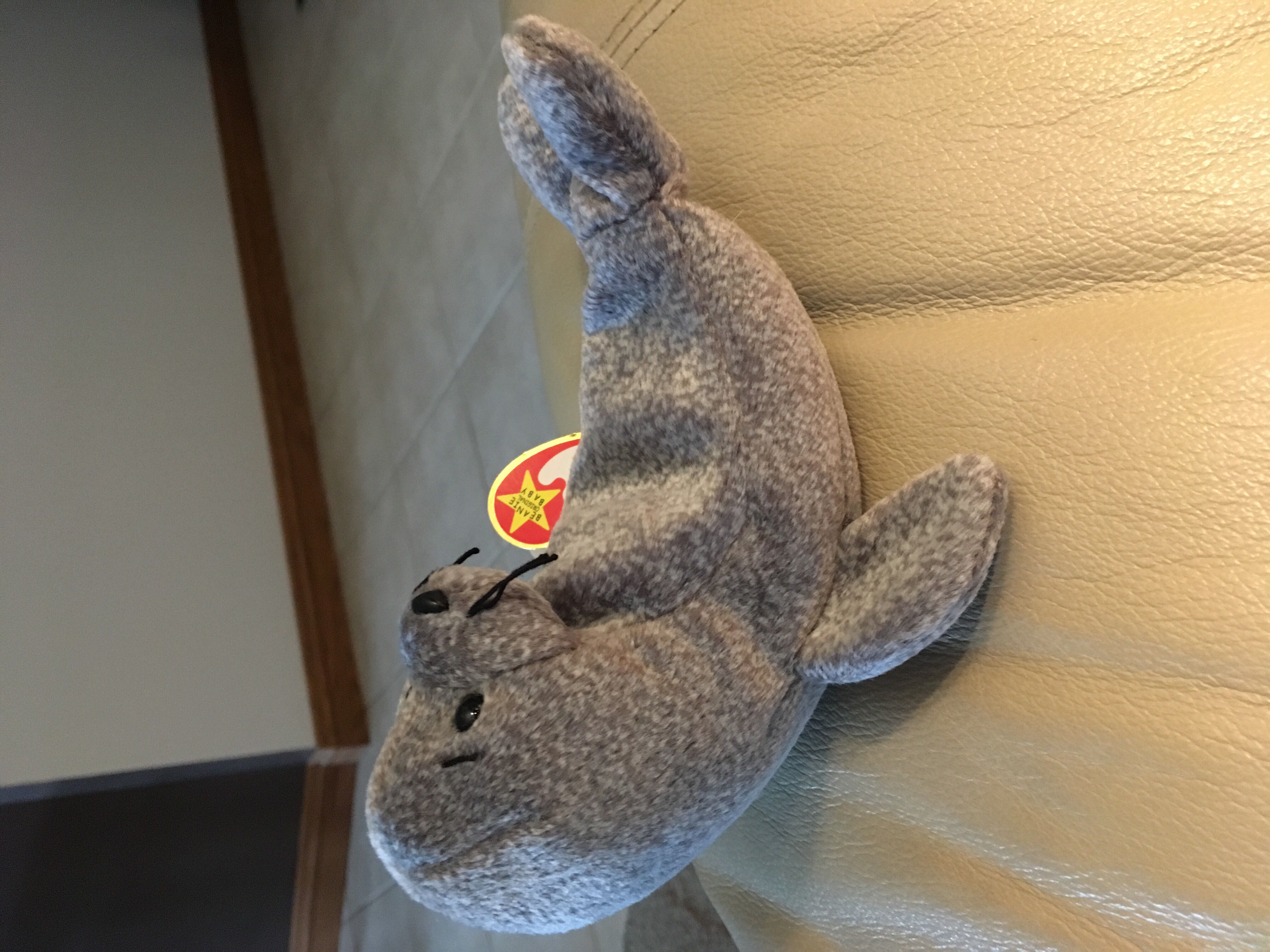 Slippery The Seal  (United States) plush collectible [Barcode 008421042227] - Main Image 4
