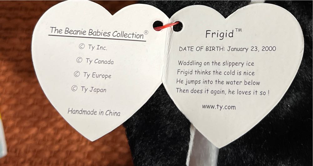 Frigid the Pengiun  (United States) plush collectible [Barcode 008421042708] - Main Image 3