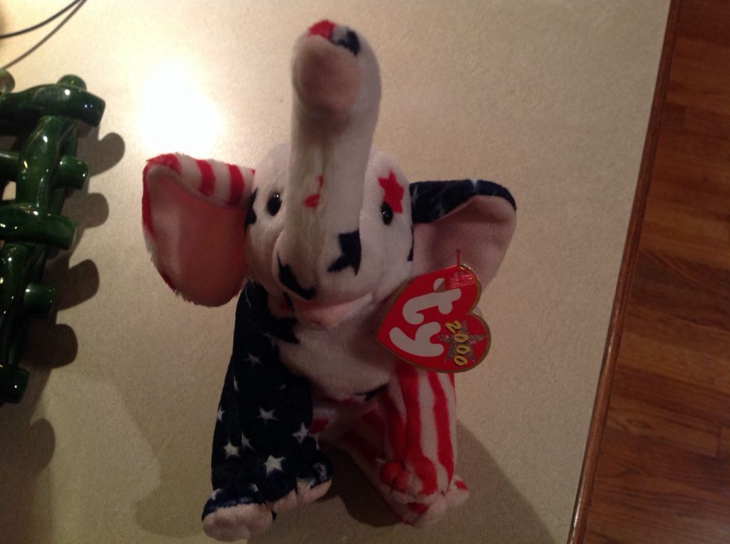 Righty the Elephant (2000)  (United States) plush collectible [Barcode 008421042890] - Main Image 2