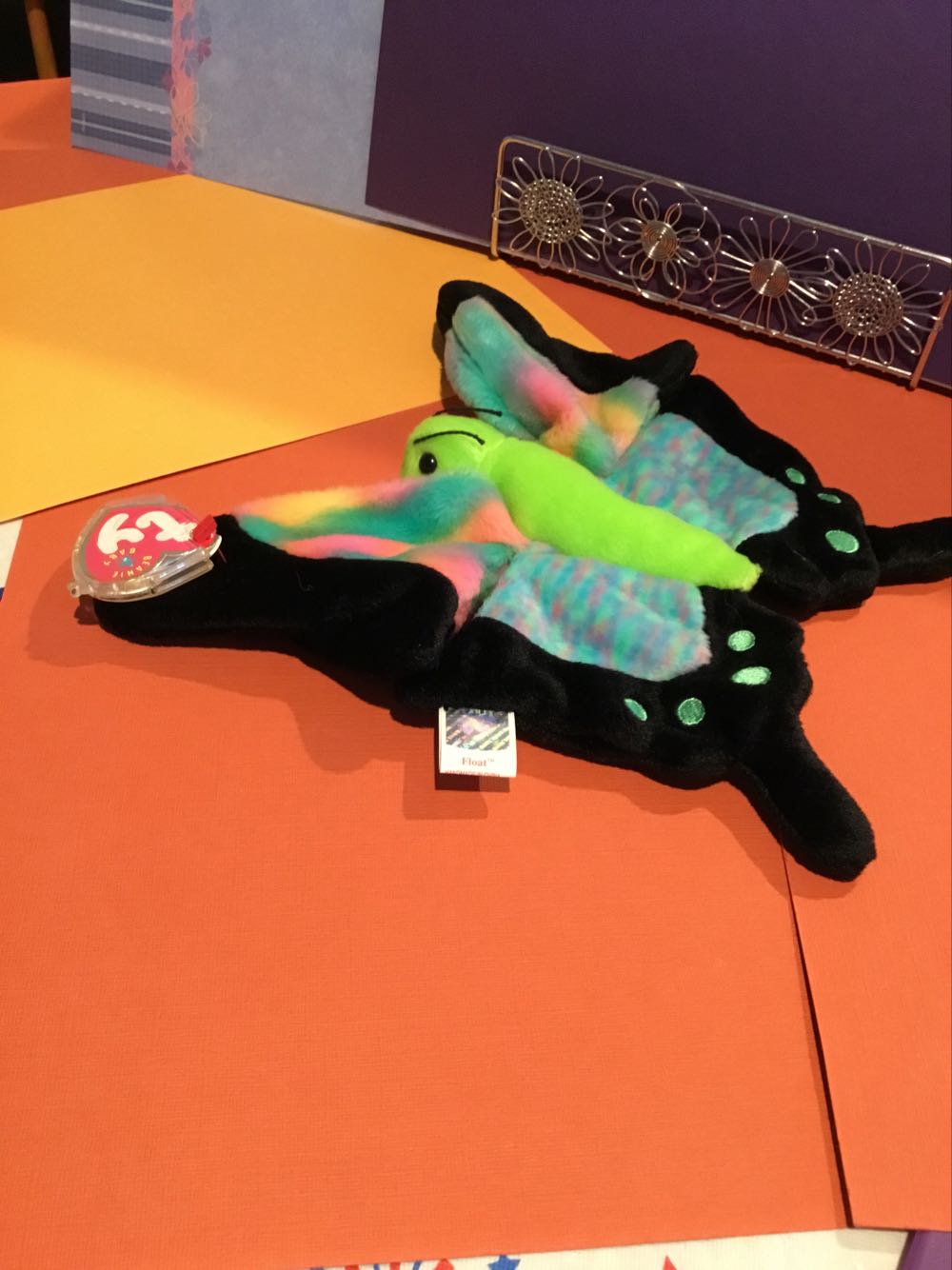 Float The Butterfly  (United States) plush collectible [Barcode 008421043439] - Main Image 4