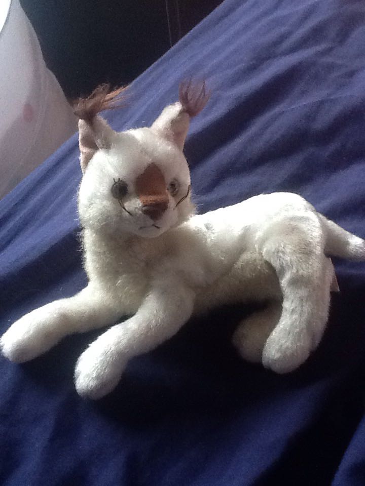 Tracks The Lynx  plush collectible [Barcode 008421045075] - Main Image 2