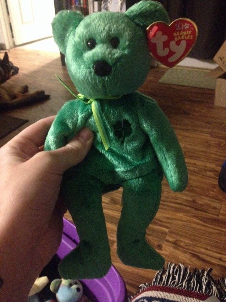 Dublin The Bear - St. Patrick’s Day  plush collectible [Barcode 008421045761] - Main Image 2