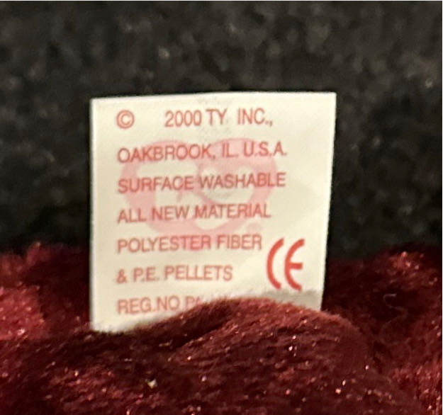 Buckingham the Bear  (United Kingdom) plush collectible [Barcode 008421046034] - Main Image 4