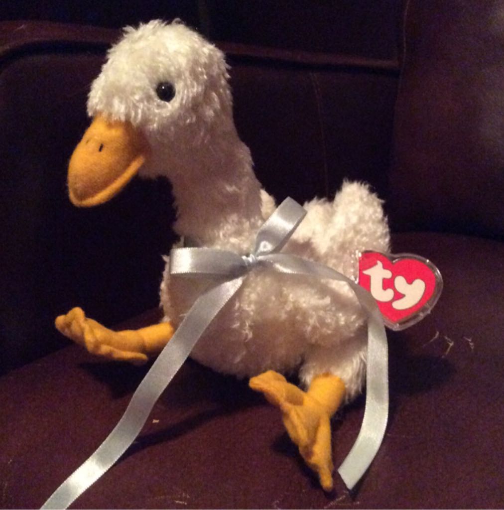 Georgette The Goose  plush collectible [Barcode 008421060917] - Main Image 2