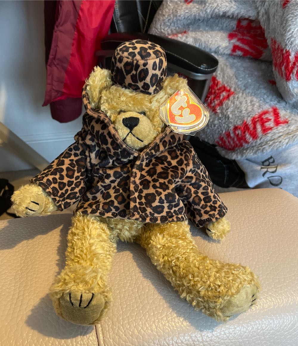 Isabella  plush collectible [Barcode 008421061099] - Main Image 3