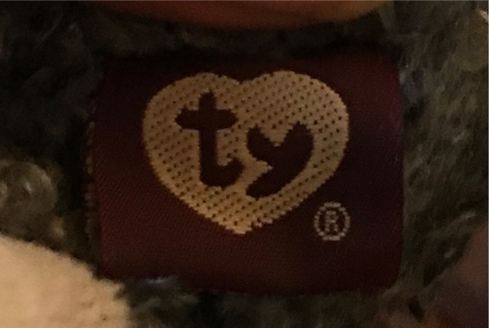 Cheri the Dog  plush collectible [Barcode 008421062003] - Main Image 4