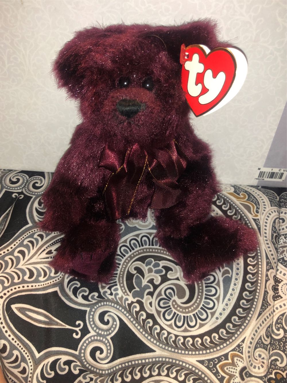 Beargundy  plush collectible [Barcode 008421062058] - Main Image 3