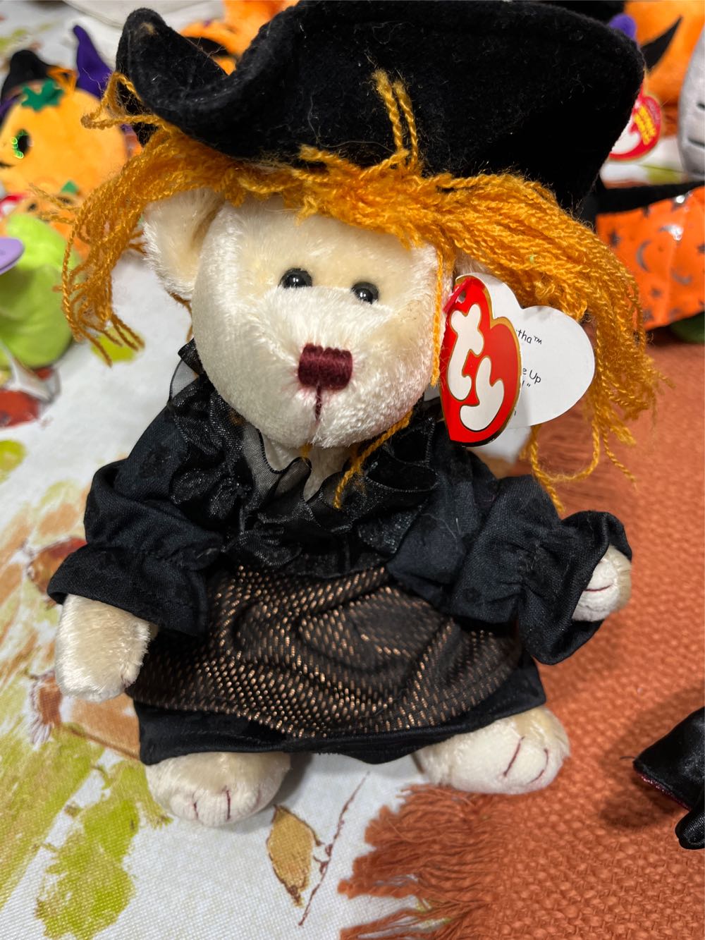 Hagatha 🐻 🧙‍♀️🎃  plush collectible [Barcode 008421062737] - Main Image 3