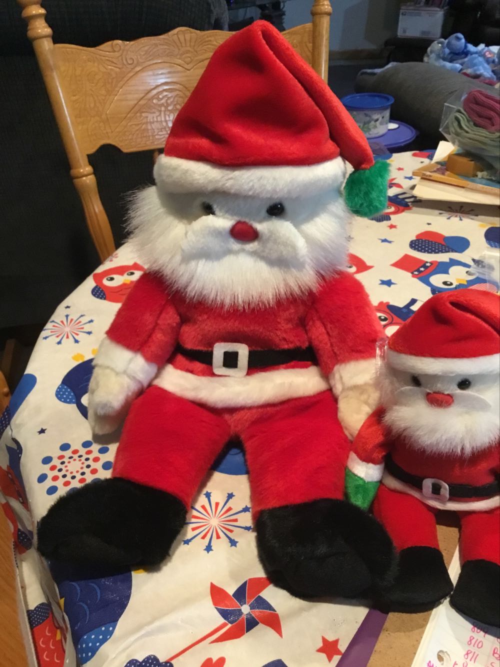 Santa Claus the Beanie Buddy  (China) plush collectible [Barcode 008421093854] - Main Image 4