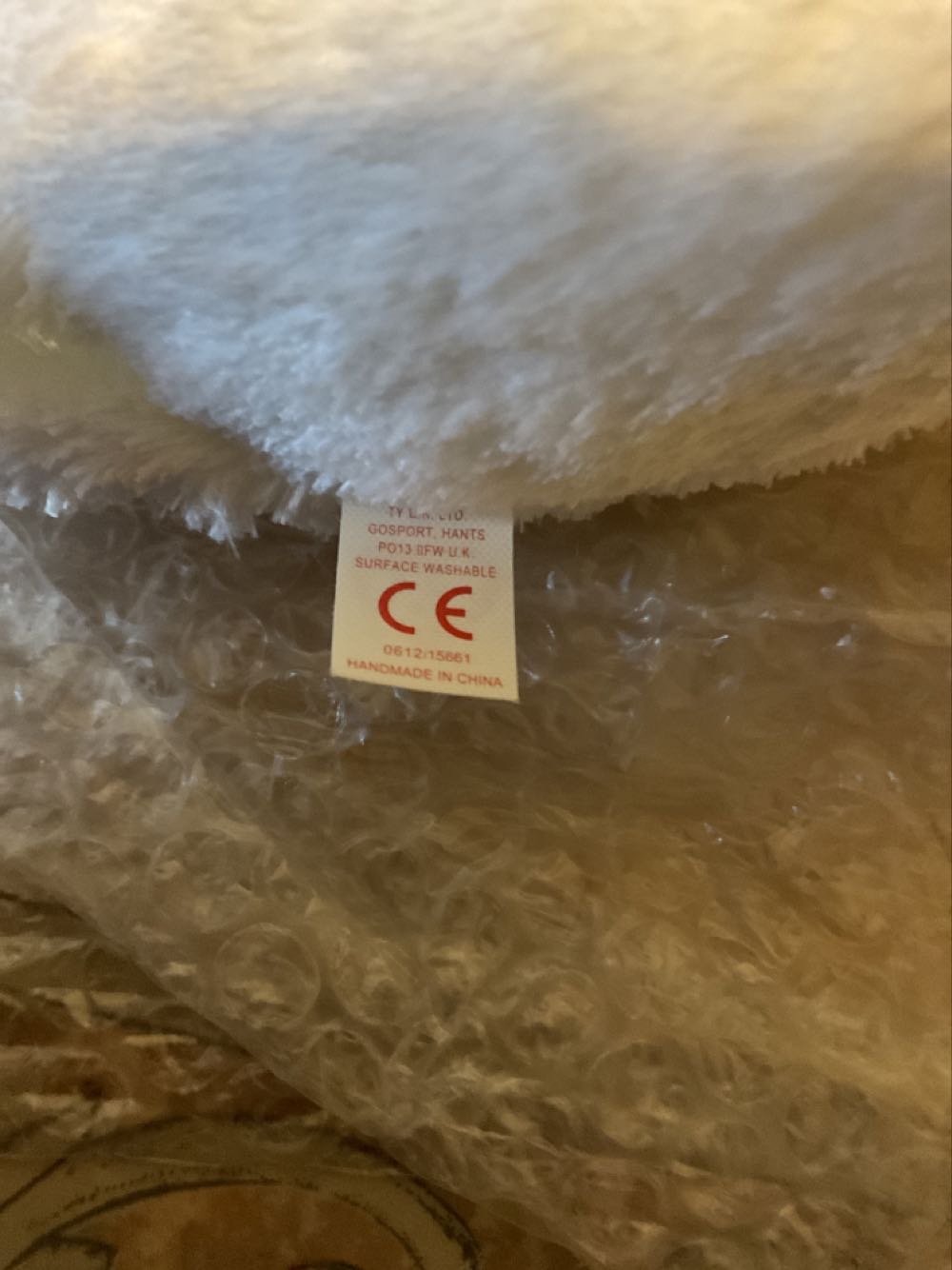 Iceberg the White Seal  (United States) plush collectible [Barcode 008421360802] - Main Image 4