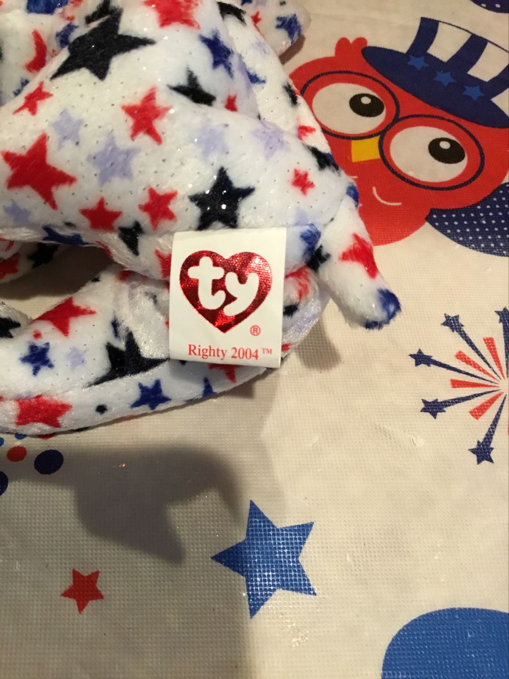 Righty 2004 The Elephant - Patriotic  plush collectible [Barcode 008421400447] - Main Image 3