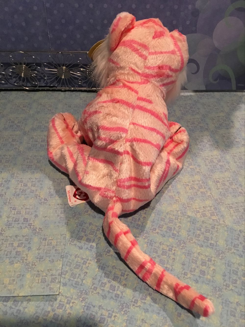 Mystique the Tiger  plush collectible [Barcode 008421400621] - Main Image 4
