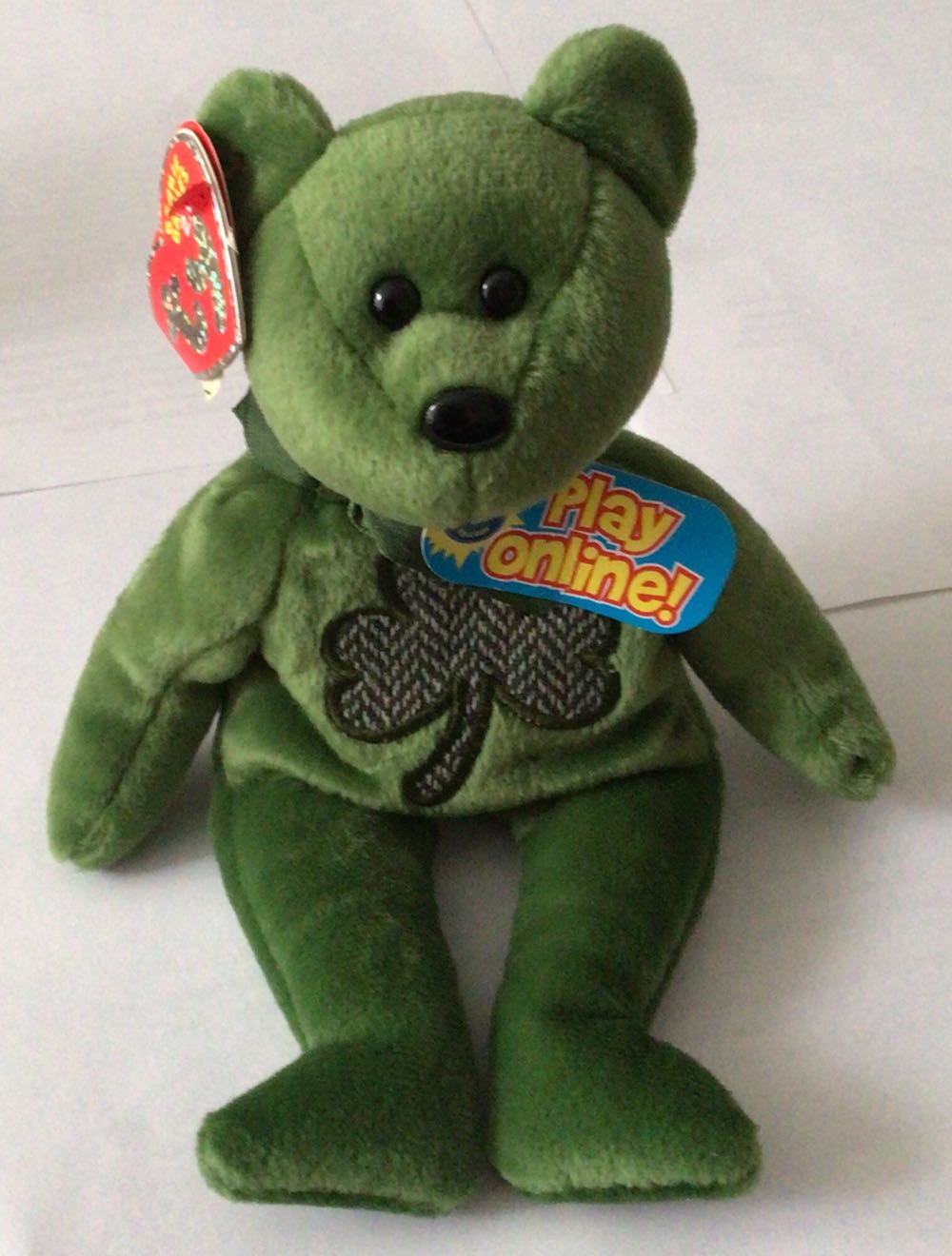 Luckier the Bear 2.0  (United States) plush collectible [Barcode 008421420117] - Main Image 2