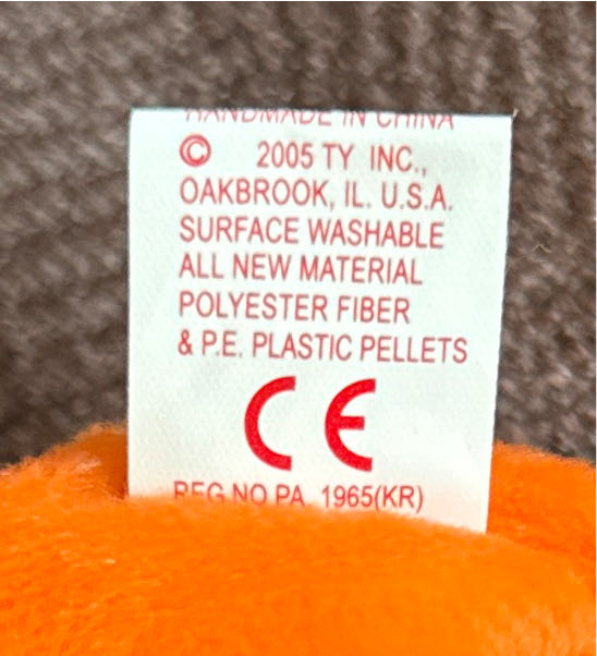 Prunella The Bear - Halloween  plush collectible [Barcode 008421470167] - Main Image 4