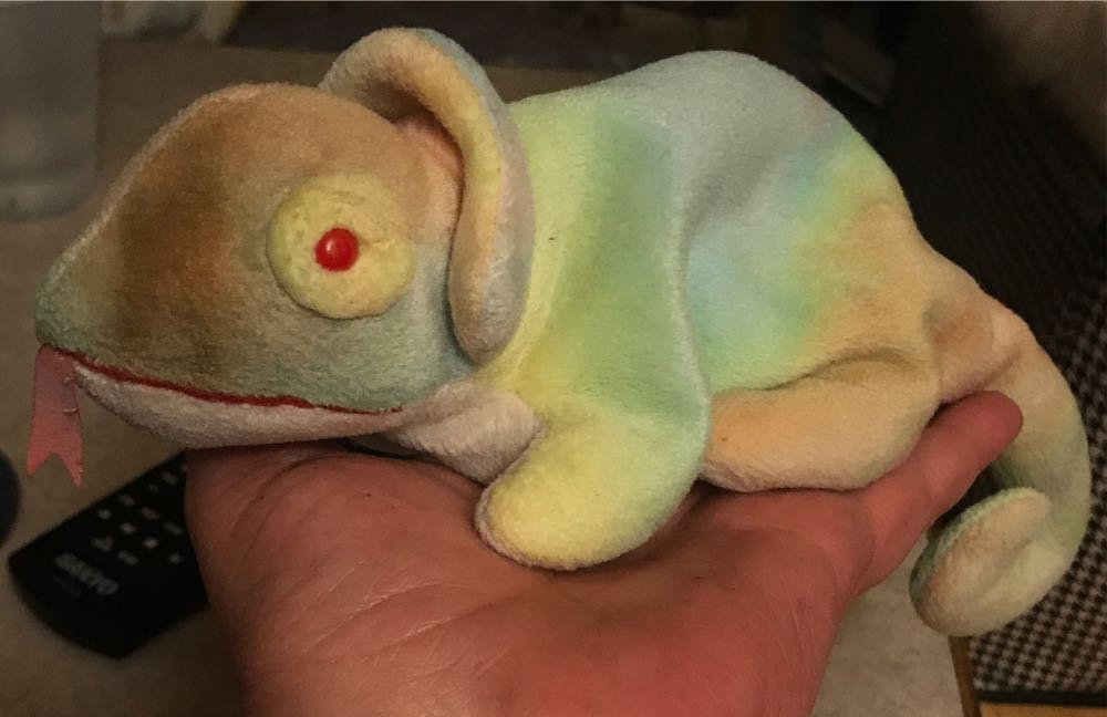 Iggy Iguana  (United States) plush collectible - Main Image 2