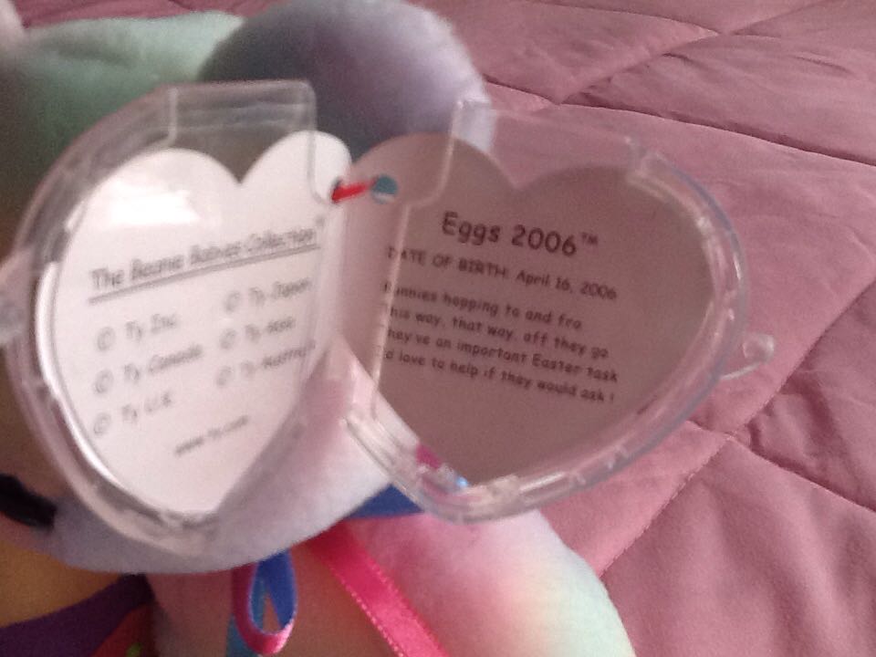 Eggs 2006 the bear  plush collectible - Main Image 2