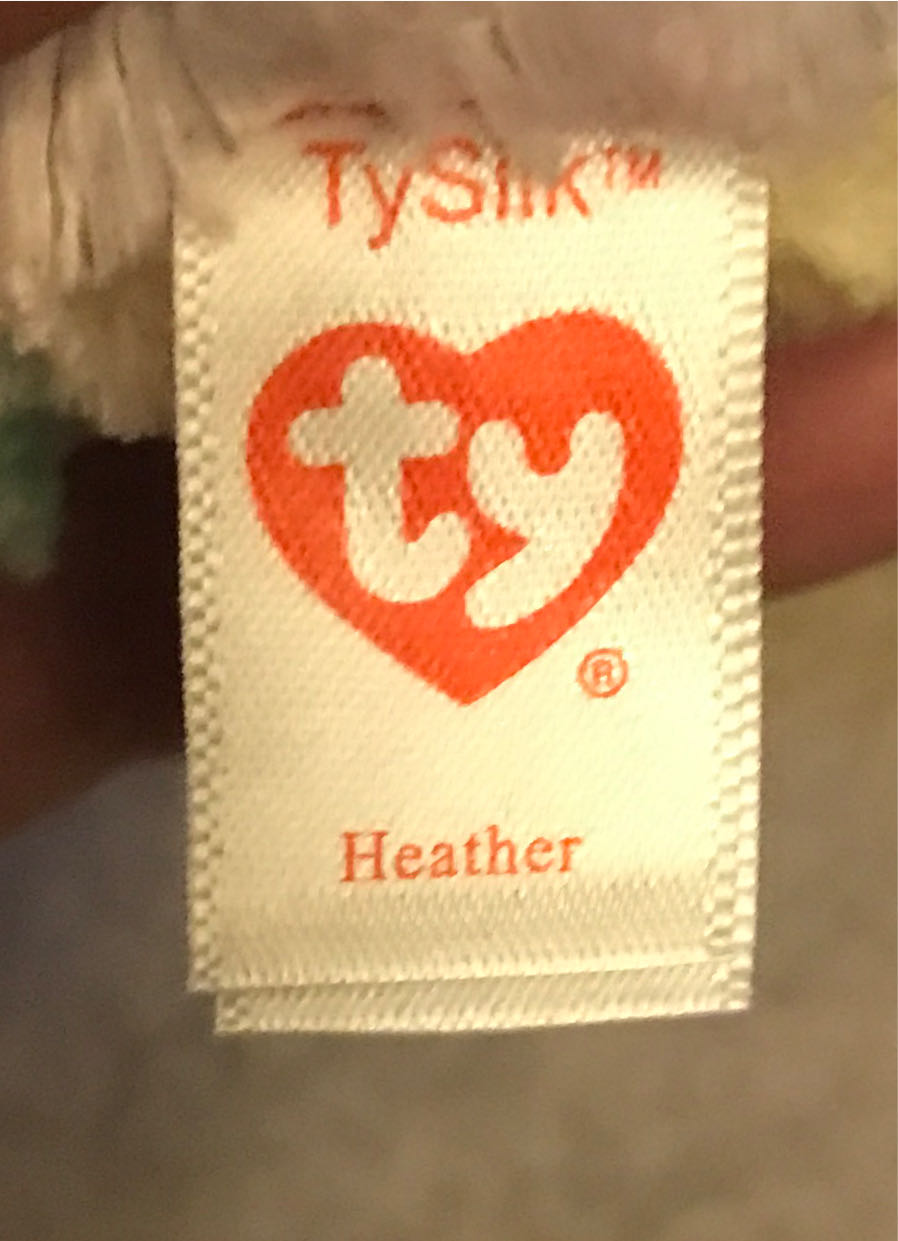 Heather  (Canada) plush collectible [Barcode 008421362509] - Main Image 4